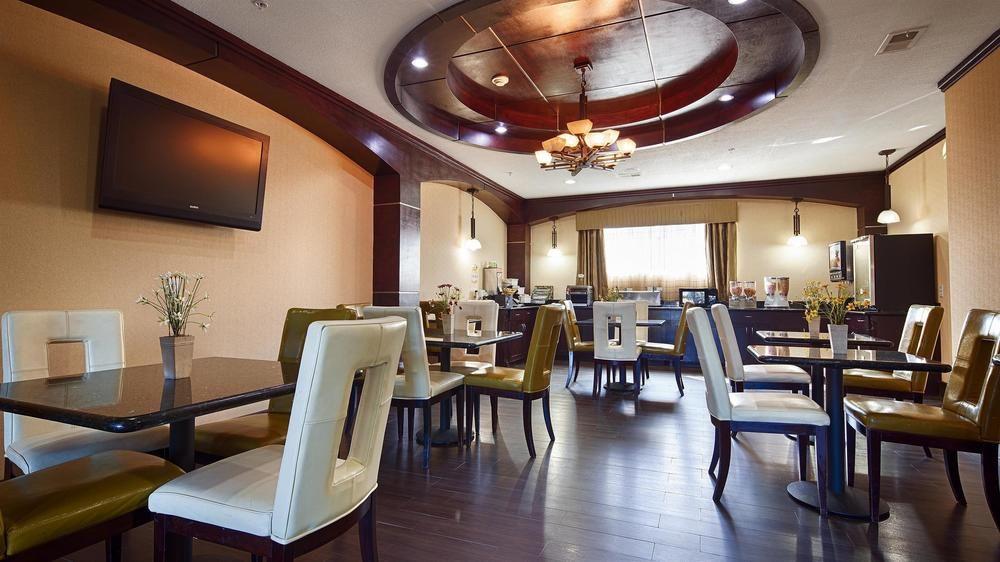 Best Western Bowie Inn & Suites Extérieur photo