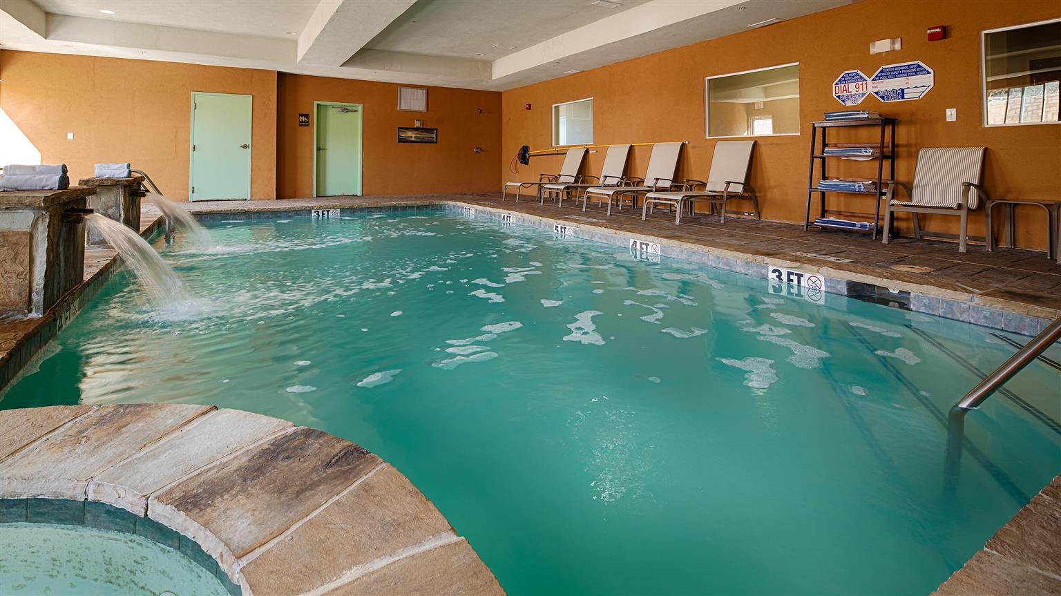 Best Western Bowie Inn & Suites Extérieur photo