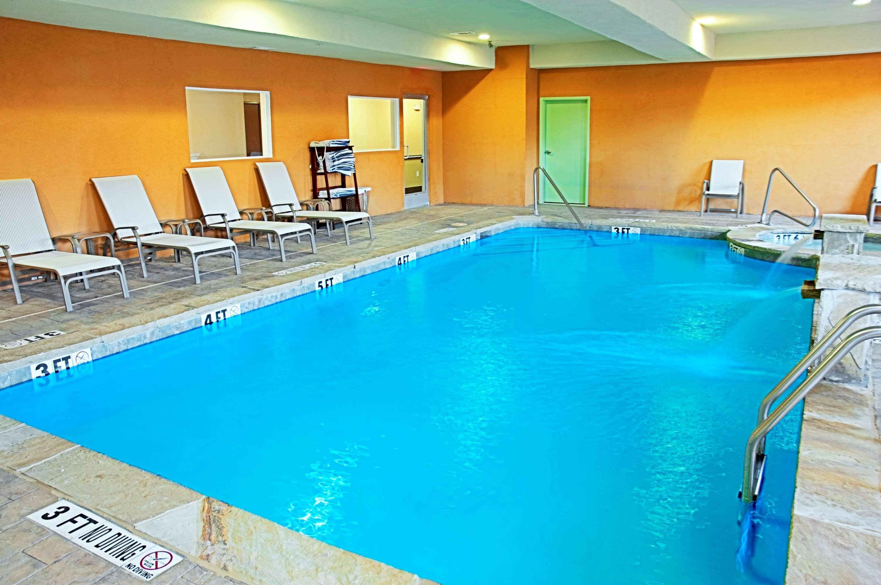 Best Western Bowie Inn & Suites Extérieur photo