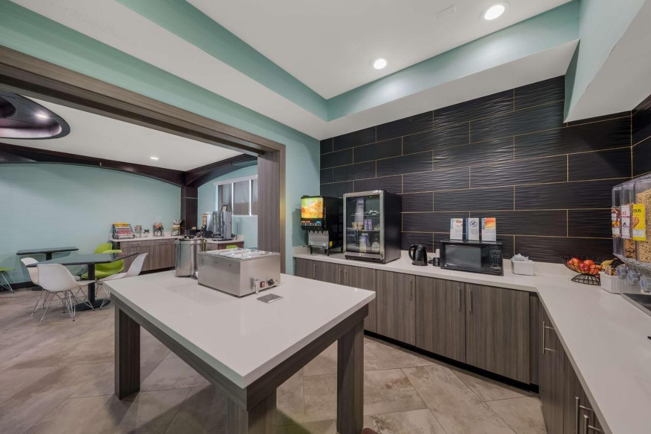 Best Western Bowie Inn & Suites Extérieur photo